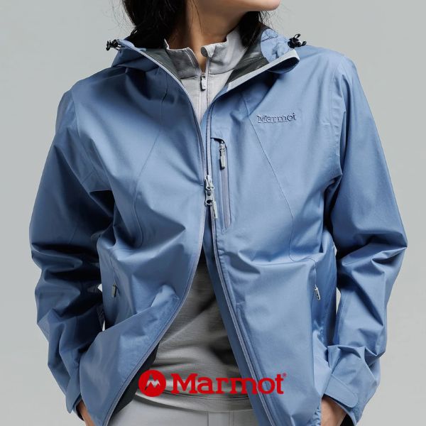 異なる“遺伝子”を掛け合わせたコンセプトライン「CHIMERA」から登場した、軽量2.5層防水シェルジャケット